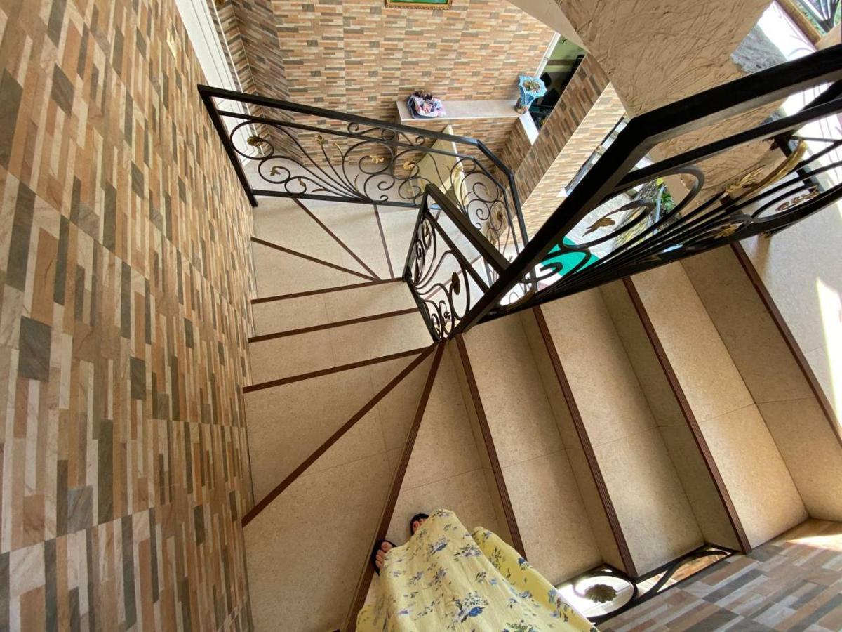 Guest House Ocean Force Batoumi Extérieur photo