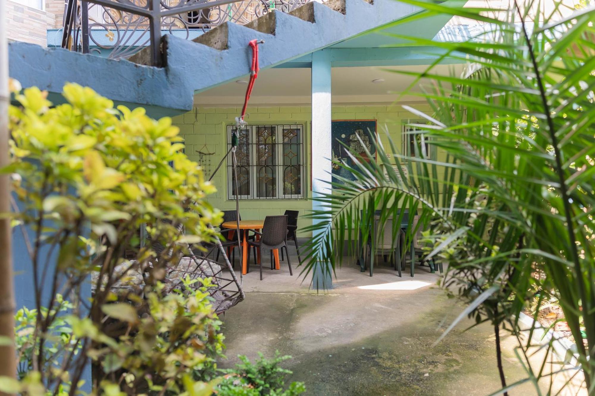 Guest House Ocean Force Batoumi Extérieur photo